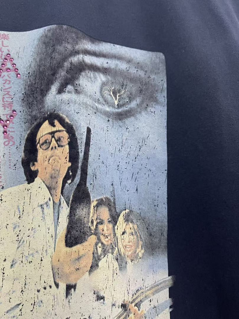 Play Hollywood Devil Chase Vintage Movie Poster Distressed Cropped Tee