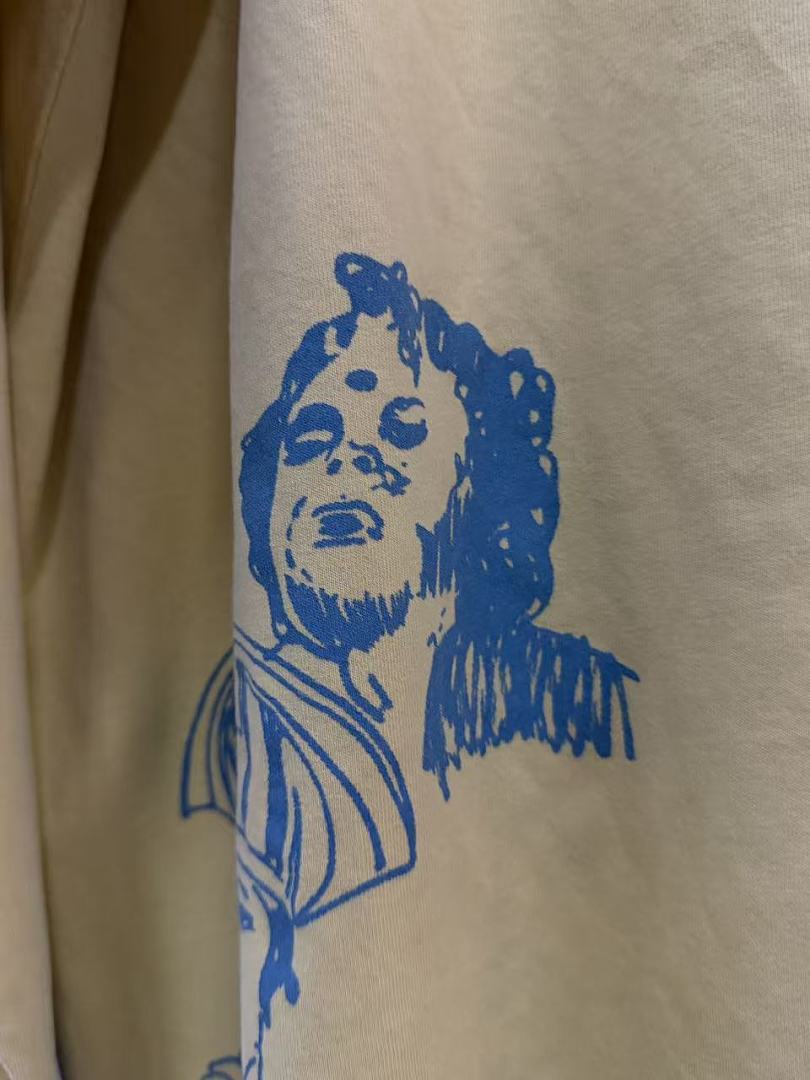Play Hollywood Beggars Banquet Tee