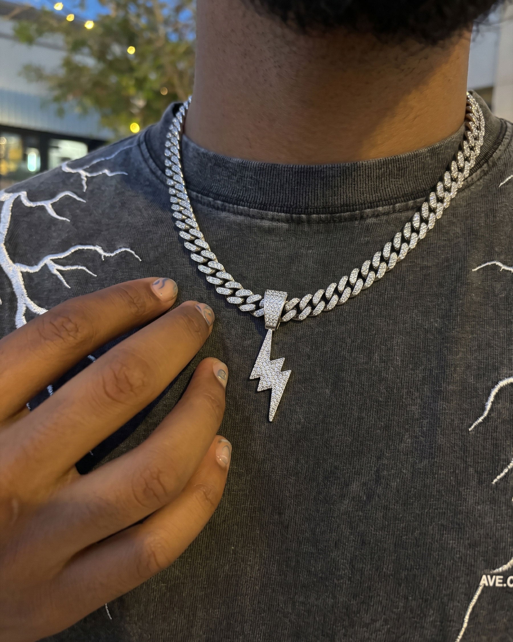 LIGHTNING Series | Pendant Cuban Chain Necklace