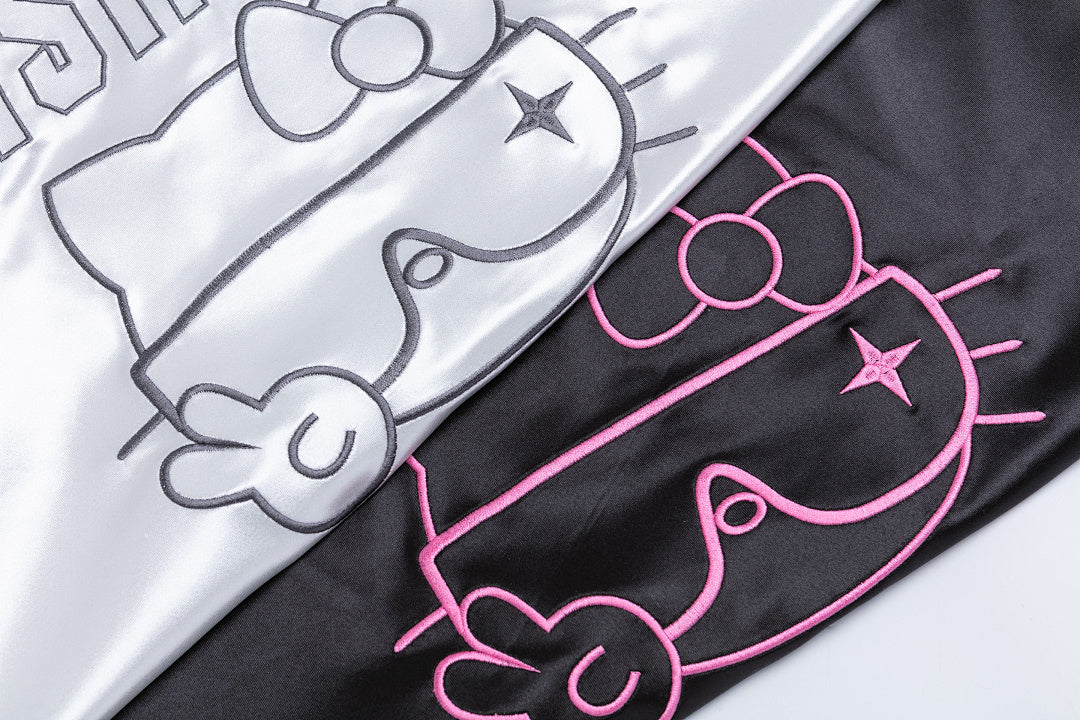 Cart Kitty Graphic Contrast Piping V‑Neck Tee