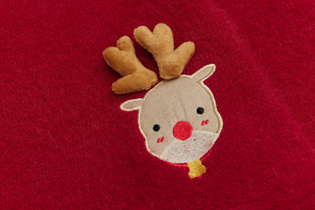 3D Reindeer Applique Fuzzy Crewneck Sweater